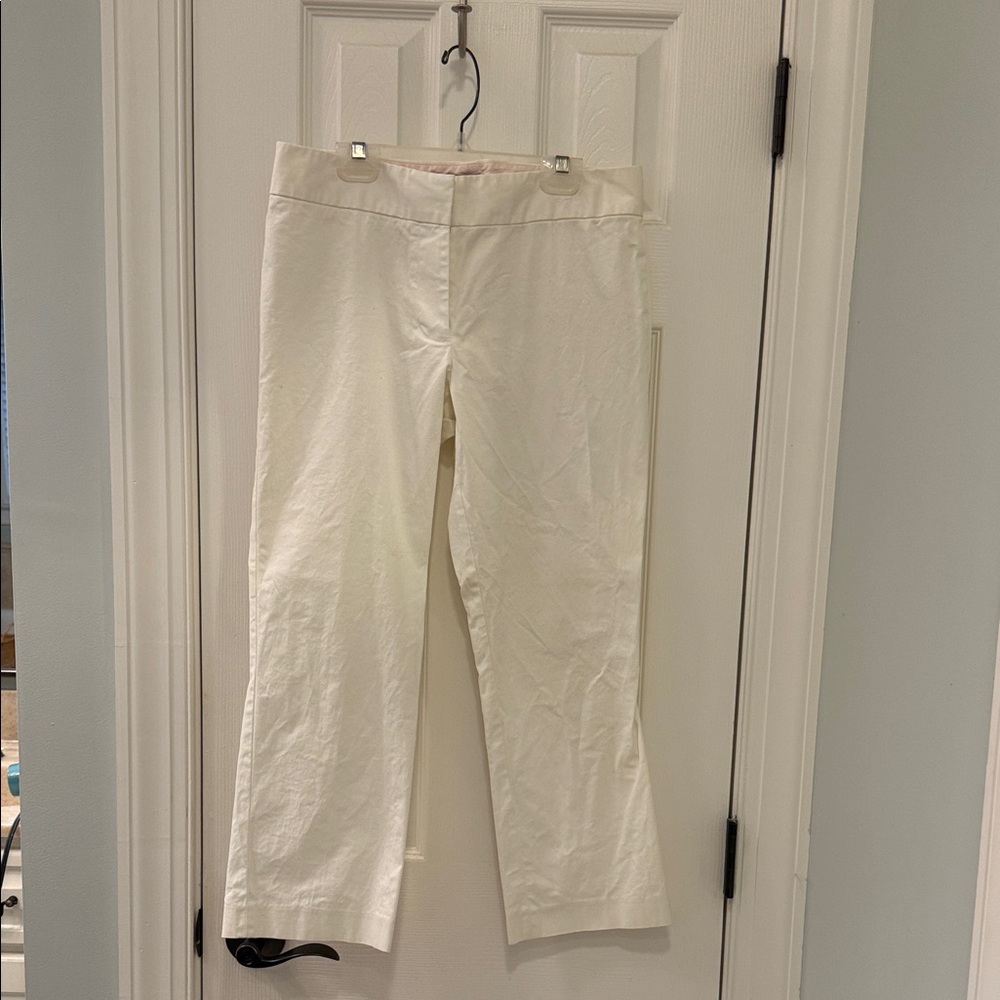 Vineyard Vines white capri pant size 6